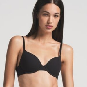 SKIMS Authentic Fits Everybody T-shirt Bra NWT Onyx Color Size 32D